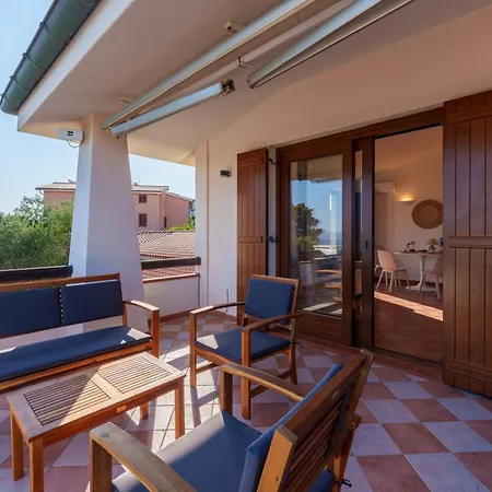 Figari * Golfo Aranci